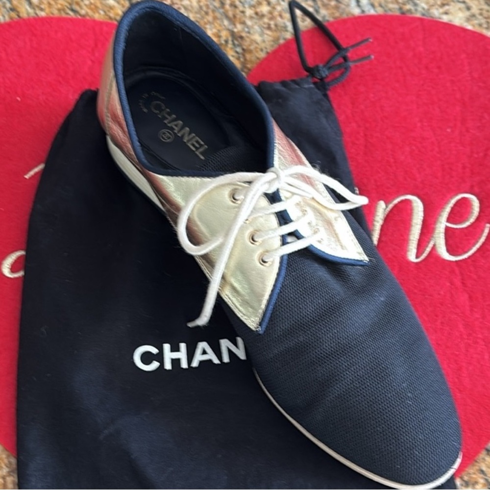 Chanel Oxford Shoes - Picture 5 of 7
